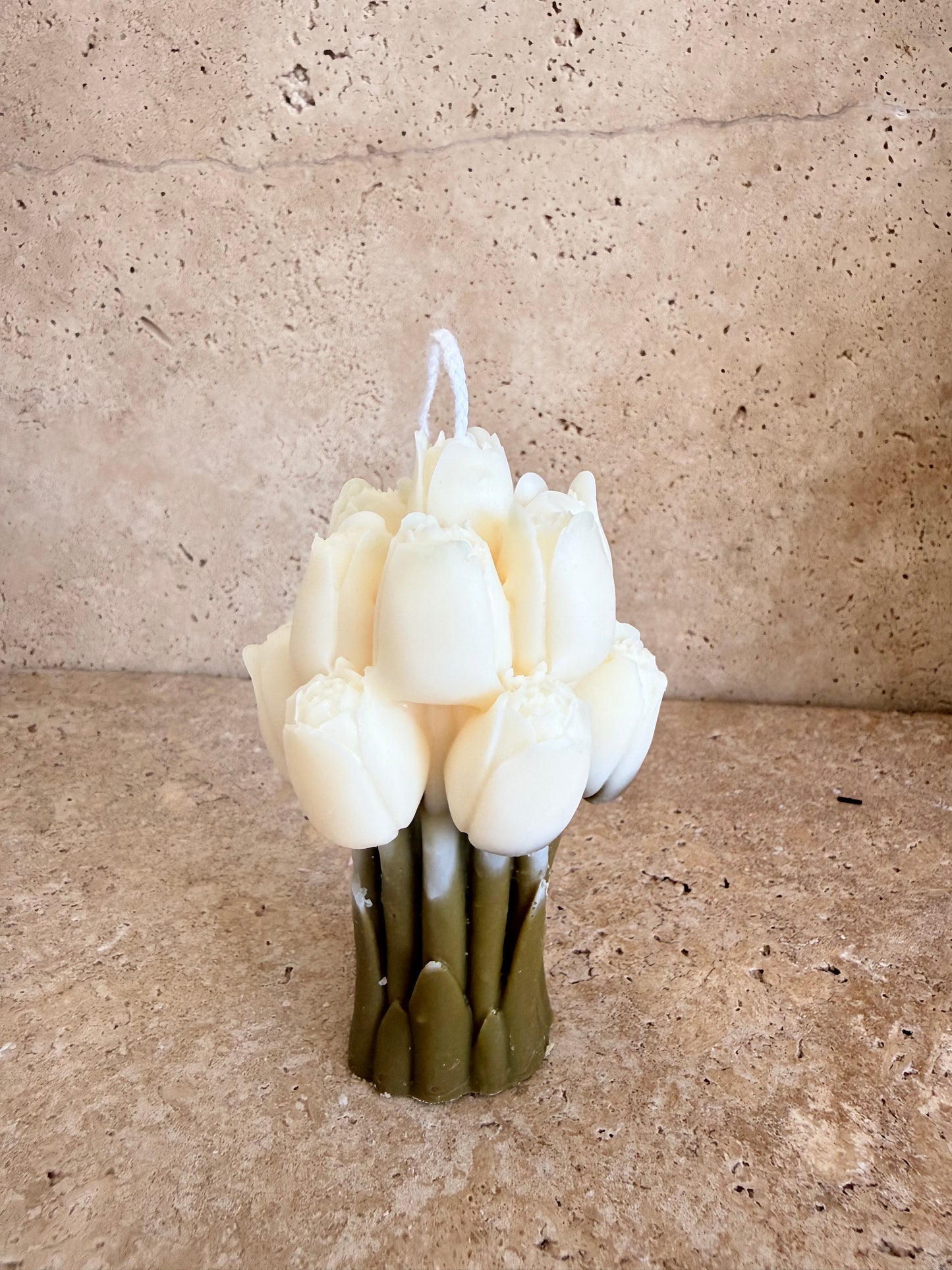 Tulip bouquet candle